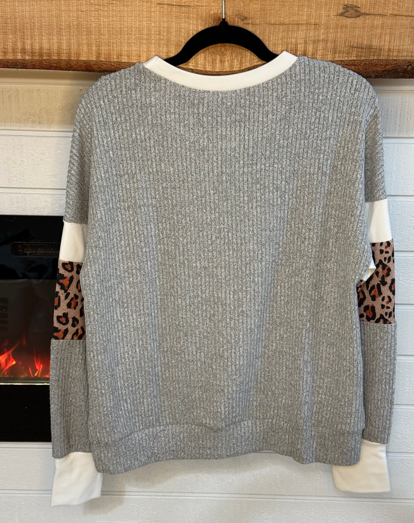 Gray Leopard Print Sleeve Colorblock Ribbed Knit Top